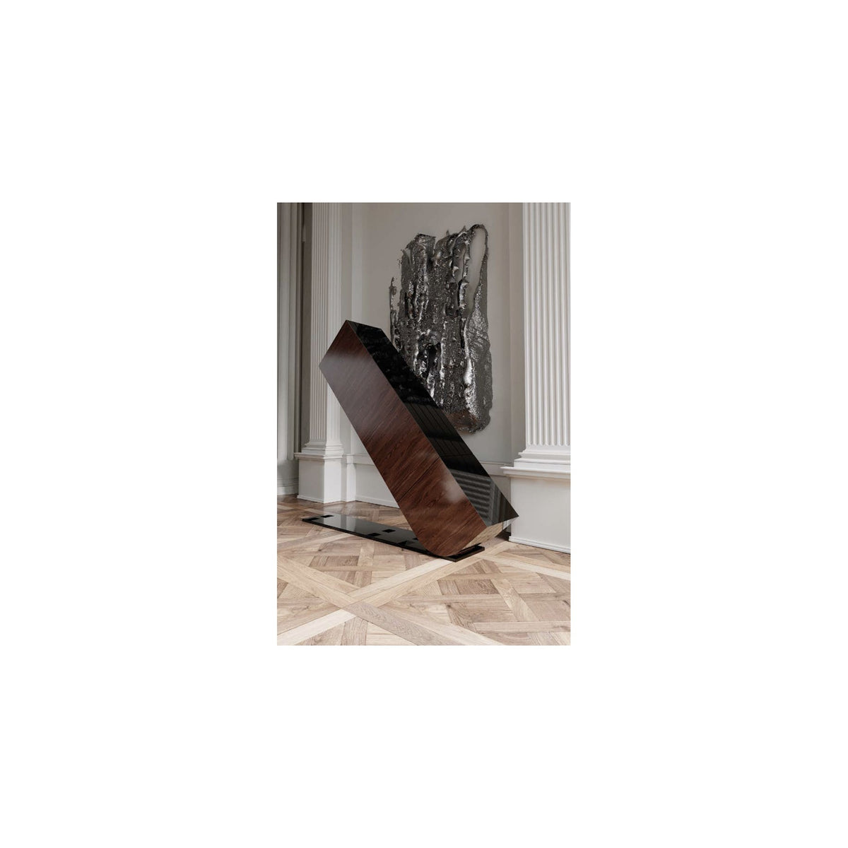 N1 - THE UNFOLDING TV