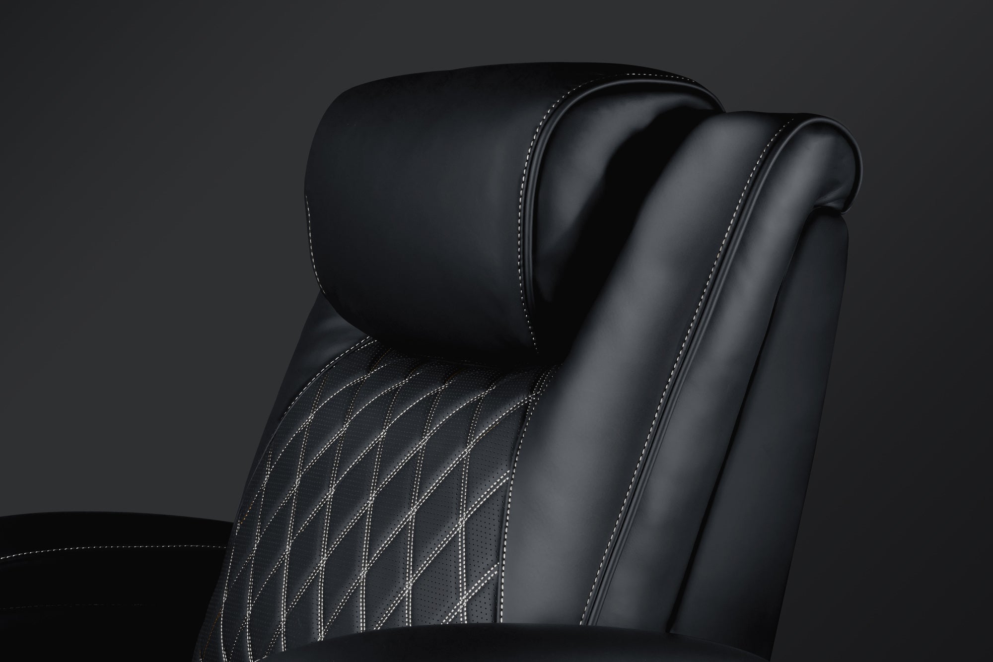 Valencia Oslo Ultimate 20K Italian Semi-Aniline Leather Theater Seating – 2025 Edition